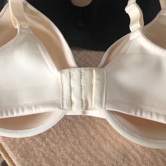 Vanity Fair full figure bras (2) - Picture 8 of 8